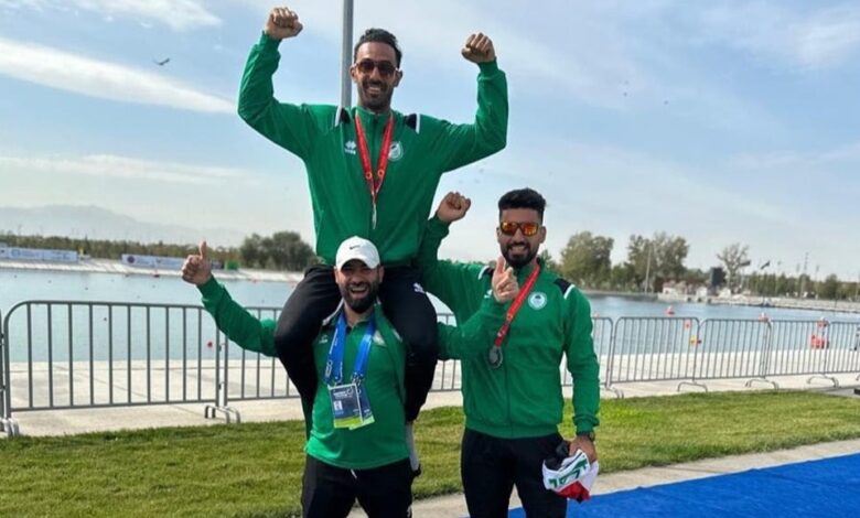 العراق يحرز الوسام الفضي في بطولة آسيا بالتجديف