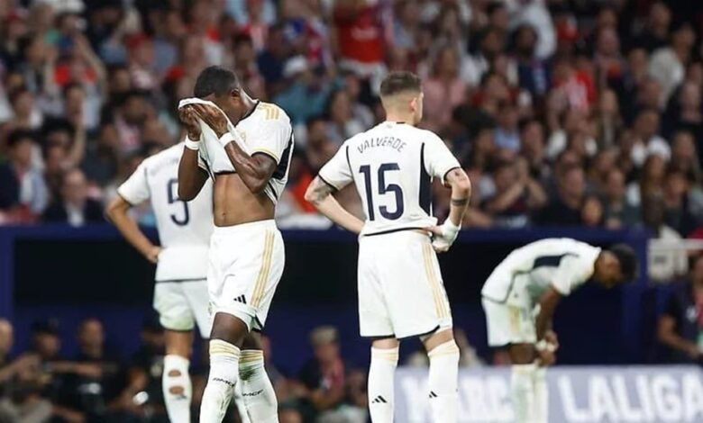 صحيفة تعلن هروب لاعبي ريال مدريد عقب خسارة الكلاسيكو