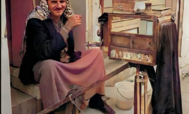 “التكنلوجيا وصناعة الذاكرة”