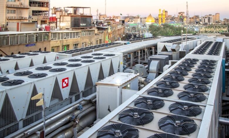 بطاقة (9000) طن.. العتبة الحسينية تشغل منظومات تبريد متطورة لتأمين أجواء صحية للزائرين في محرم