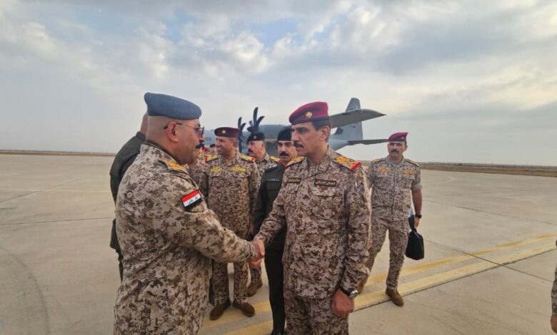 وفد عسكري برئاسة رئيس أركان الجيش يصل ميسان