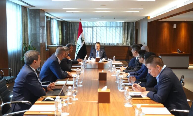 رئيس الوزراء يشدد على مضاعفة الجهود لانجاز مشروع تحلية مياه البحر بالبصرة
